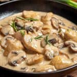 Blancs de Poulet aux Champignons et Moutarde